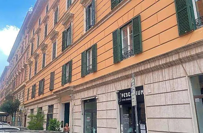 Essenza House
